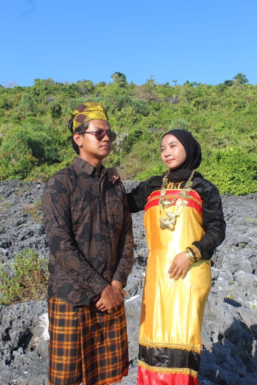 Mengenal Sarung Tenun Khas Binongko Bersama Mahasiswa PMM UMM 68