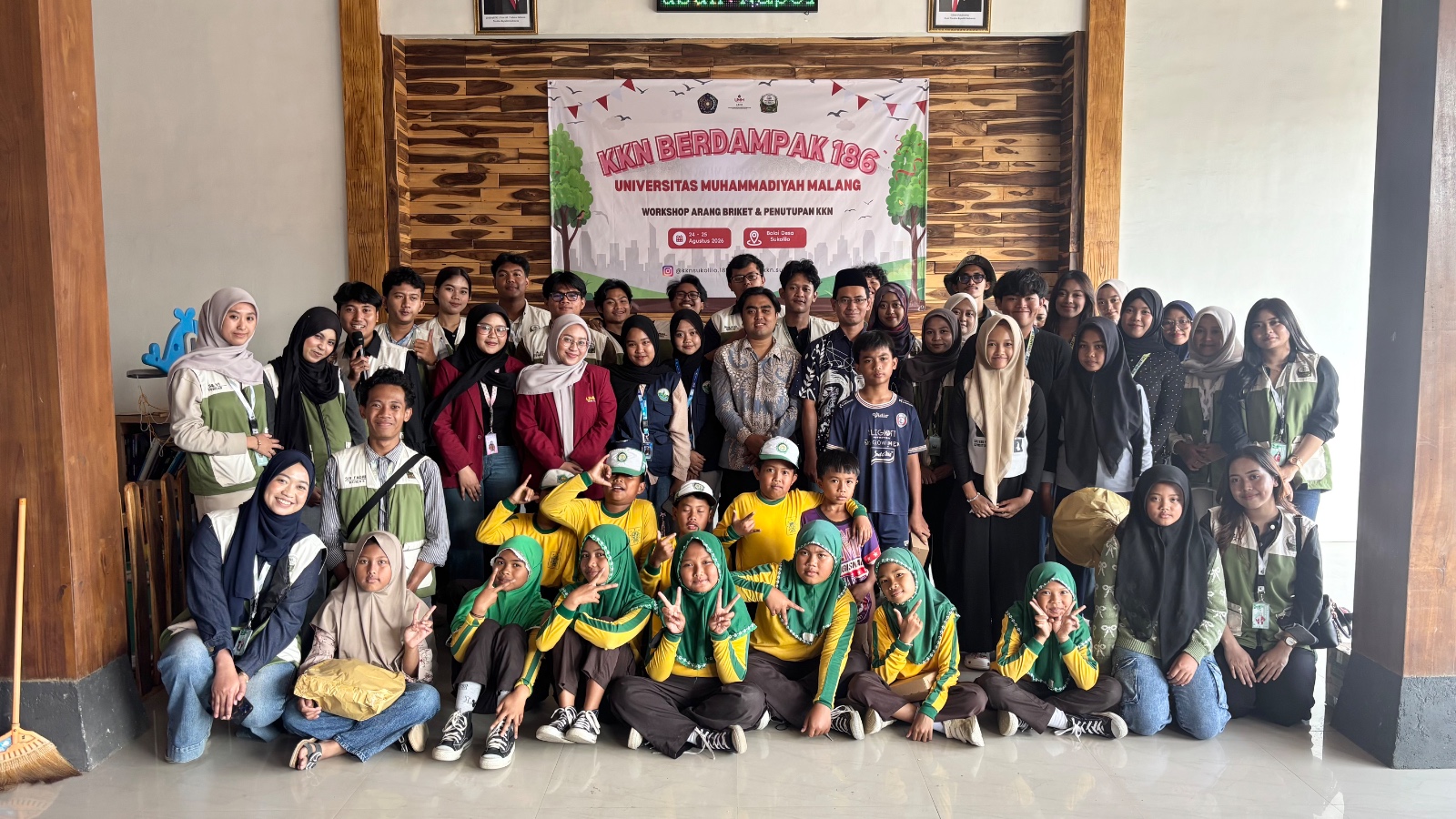 Dari Limbah Jadi Energi: KKN 186 UMM Sulap Ampas Tebu Jadi Briket