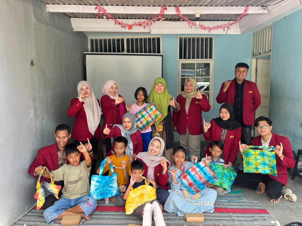 Mahasiswa PPG UMM Kelompok Meraki dan LKS Anak Bangsa Malang Wujudkan Ruang Berkarya bagi Penyandang Disabilitas
