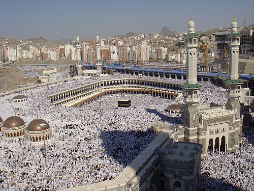 Geger di Masjidil Haram, Seorang Pria Diamankan! Benarkah Bawa Bom Bunuh Diri?